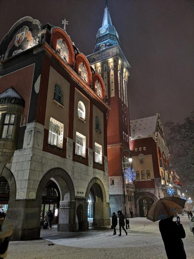 Smiley 2 - Subotica Centarアパートメント エクステリア 写真