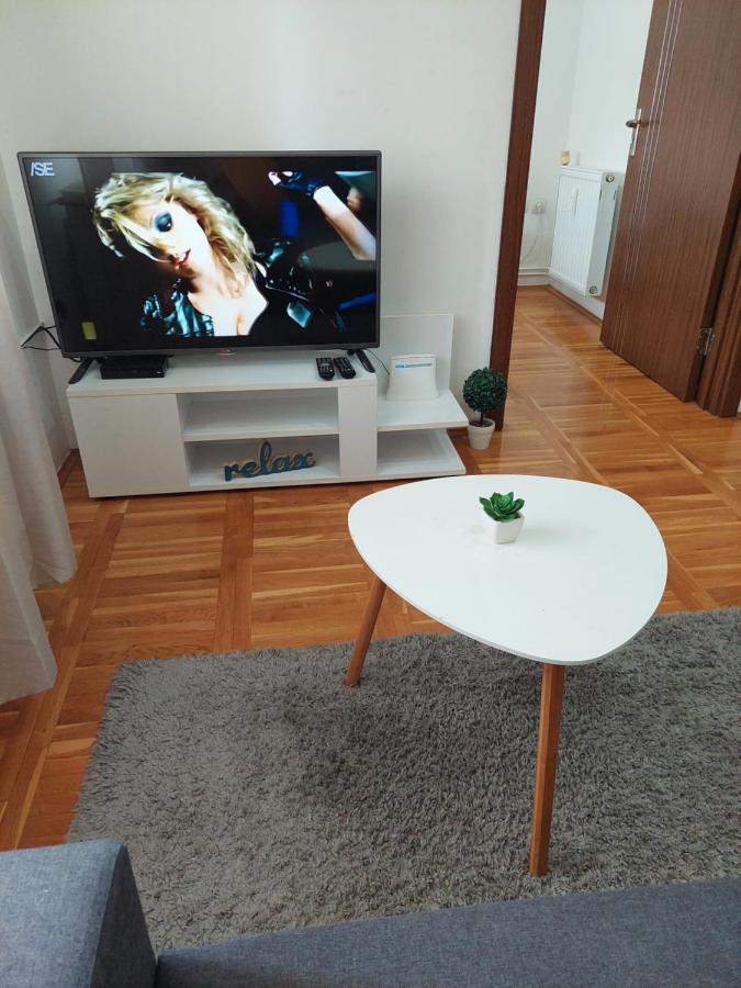 Smiley 2 - Subotica Centarアパートメント エクステリア 写真